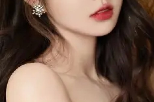 MC Mong爆料：知名女演员与争议人物秘密恋情曝光网友热议！