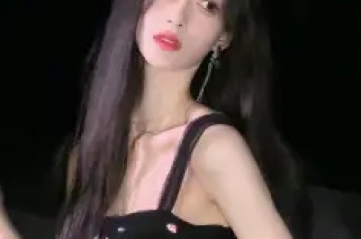 杨天真曝经纪圈潜规则 ：“签1000万告诉艺人500万很多艺人知道但是没办法”
